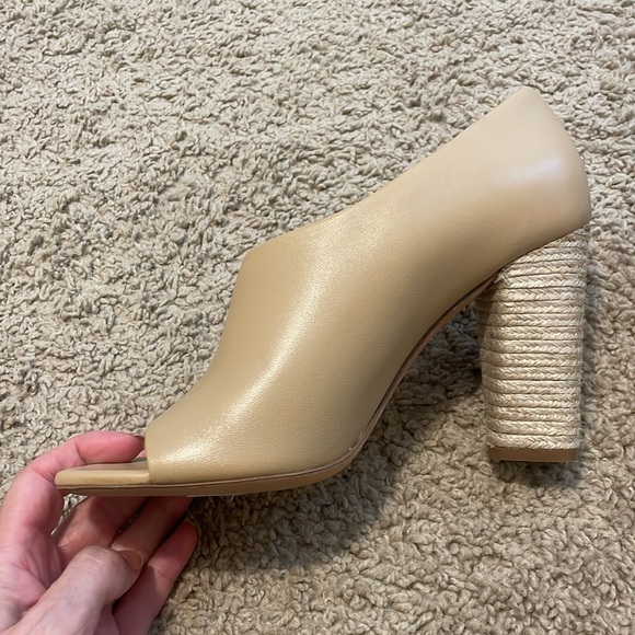 VINCE NUDE OPEN TOE WRAPPED HEEL WORN 1x Shoe in EUC US 7.5 - Picture 7 of 10